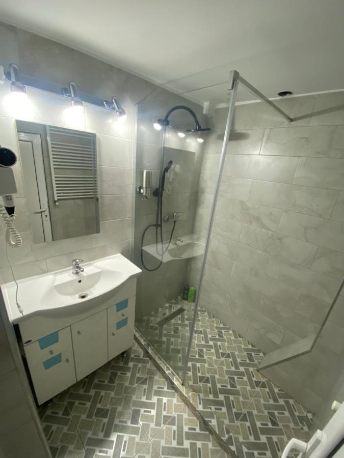 Neva Apartments Fagaras Exterior photo