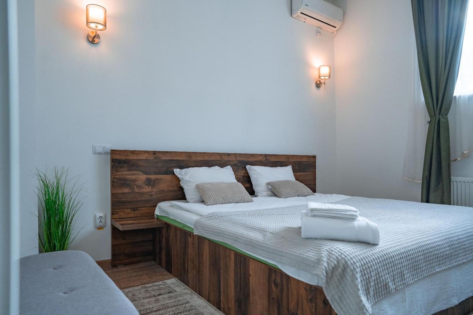 Neva Apartments Fagaras Exterior photo