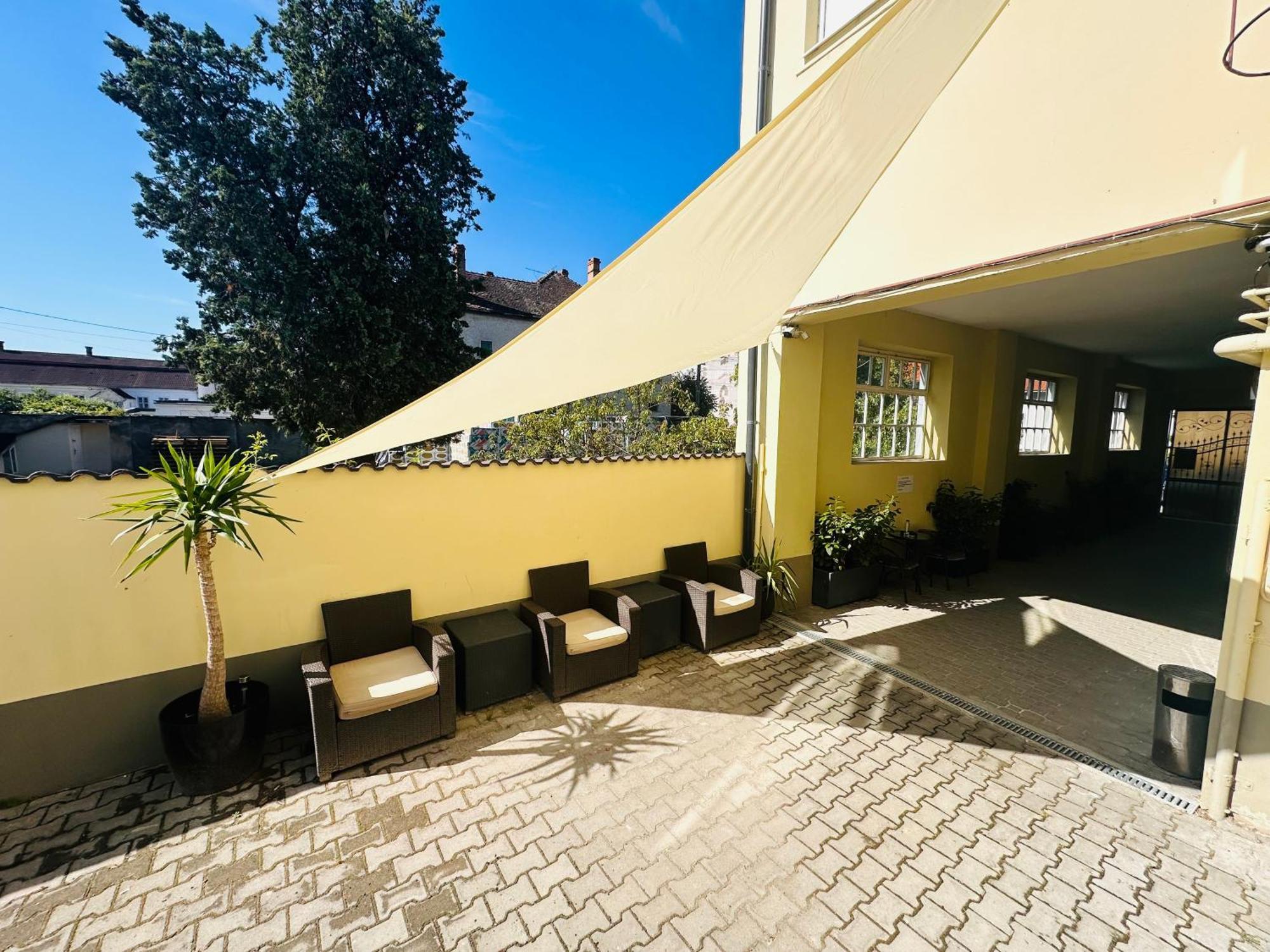 Neva Apartments Fagaras Exterior photo